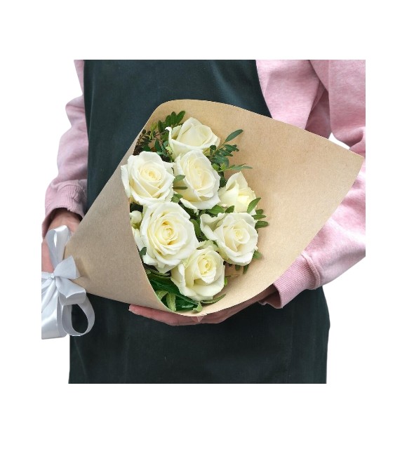 Kraf Kağıtta 7 Adet Beyaz Gül